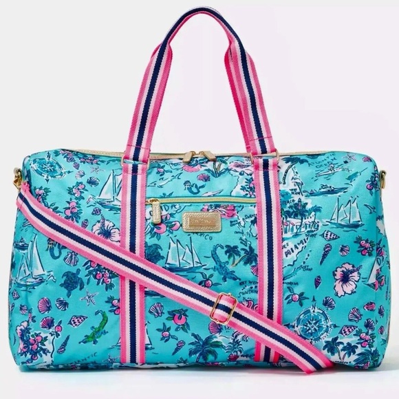 Lilly Pulitzer Handbags - NWT✨Lilly Pulitzer Road Trip Special Edition Tropical Blue Pink Getaway Bag RARE